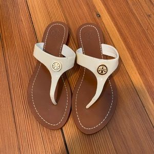 Tory Burch Cameron Sandals Patent White size 7!